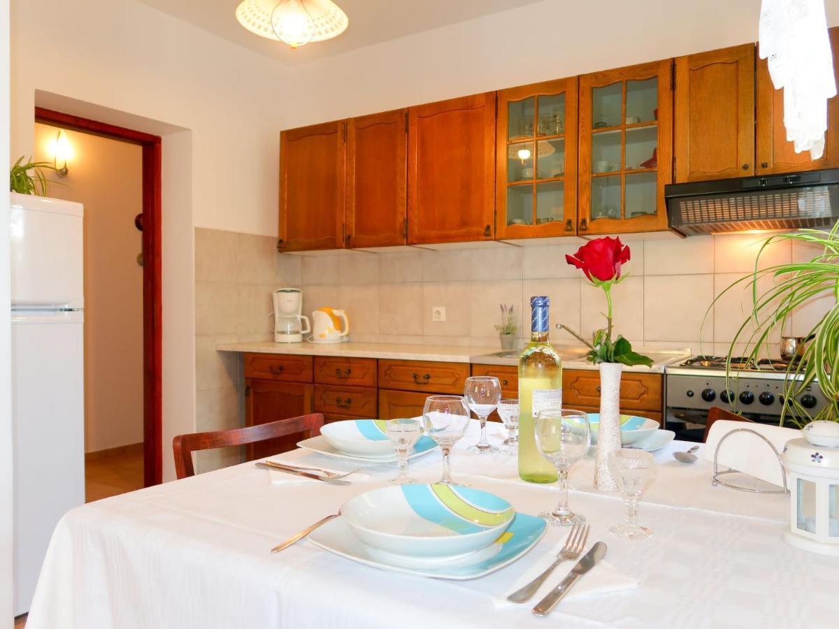 Apartment Vera - Mlk326 By Interhome Malinska Zewnętrze zdjęcie